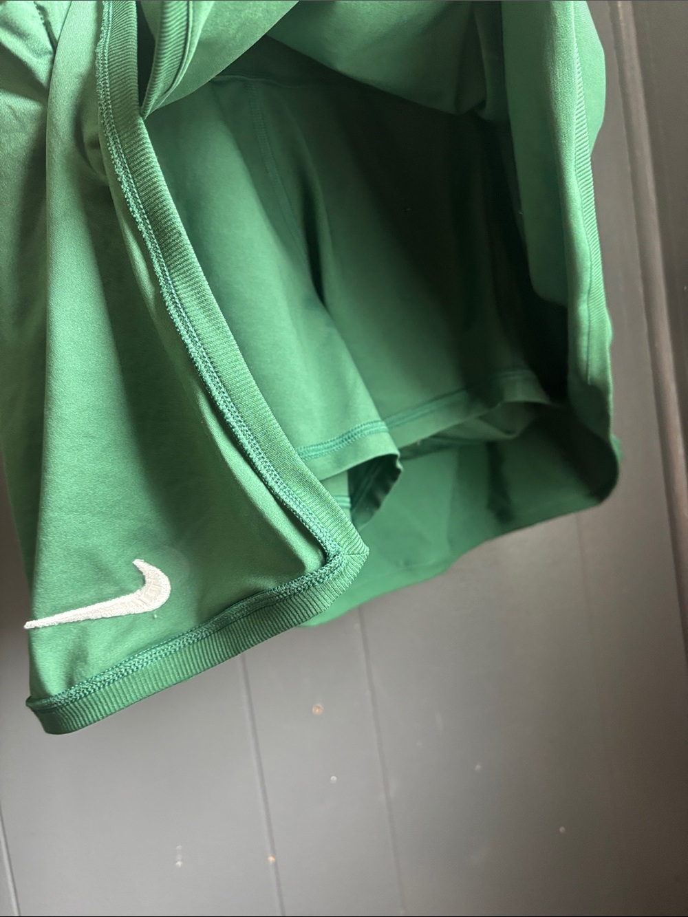 Nike Emerald Green Athletic Skirt with Swoosh Tennis or Golf secret pocket Large - Picture 3 of 8